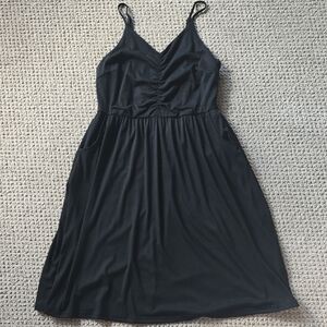 Black Sleeveless Dress